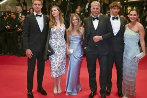 Kevin Costner’s 7 Kids: Everything You Need to Know About His Sons and Daughters