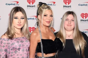 Tori Spelling Reveals One of Her Five Kids Didn’t Receive Any Christmas Gifts Last Year: ‘I Waited Until the Last Minute’