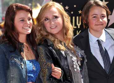 Melissa Etheridge’s 4 Children: All About Bailey, Beckett, Johnnie, and Miller